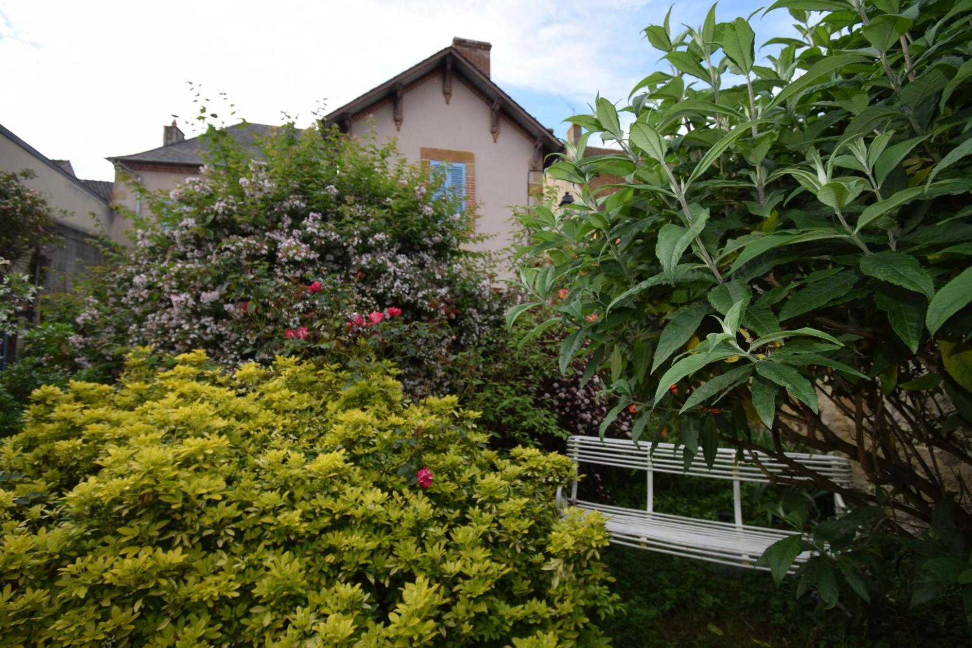 Le gîte clos Monade Souvigny Extérieur photo