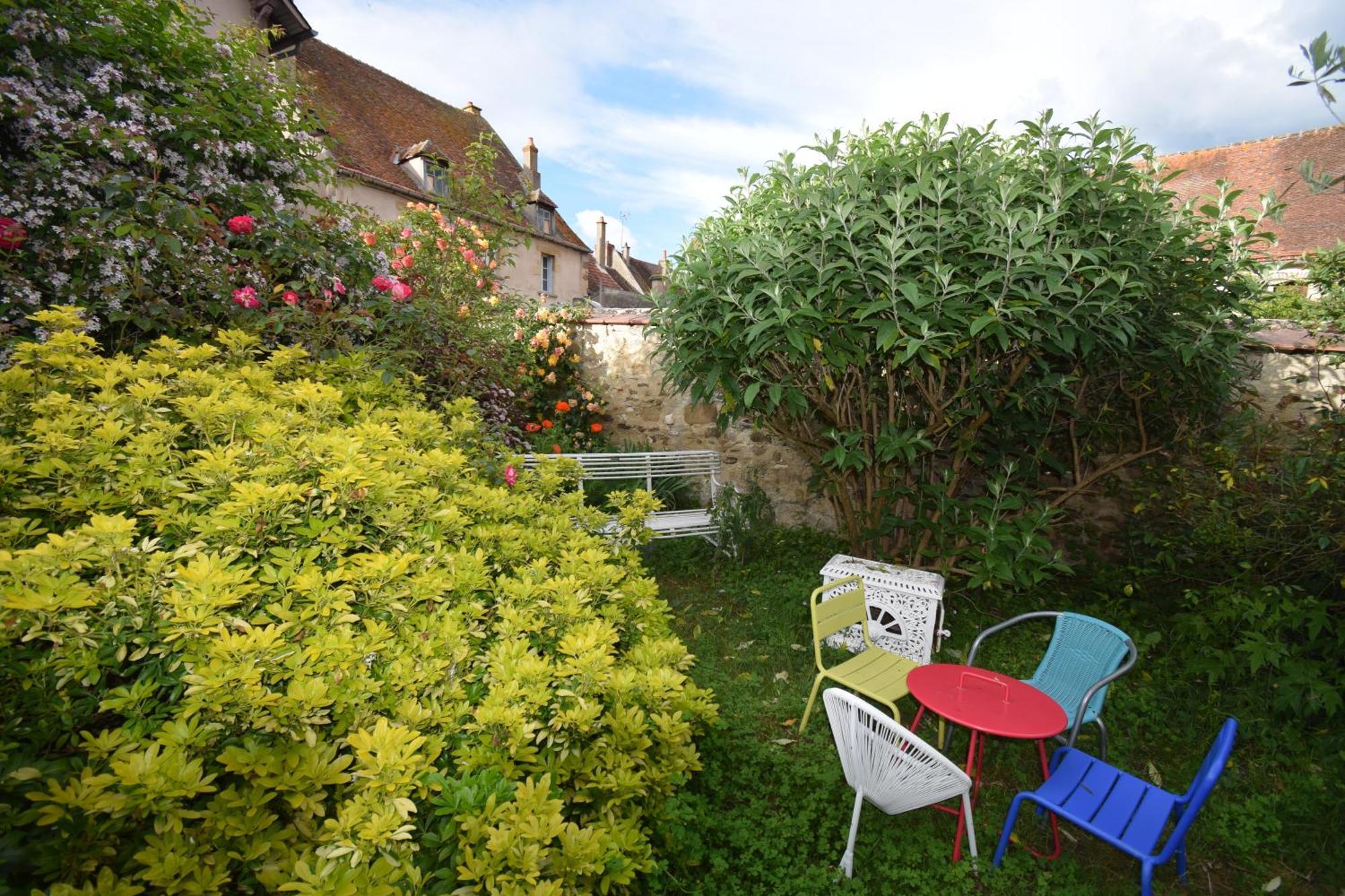 Le gîte clos Monade Souvigny Extérieur photo
